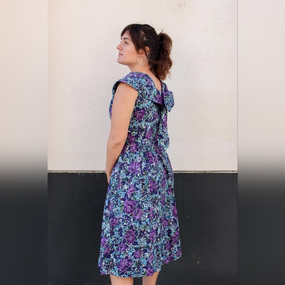Vintage 1950s Blue & Purple Floral Circle Dress with Rhinestone Accents - Picture 4 of 8